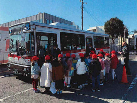 沿線幼稚園での交通安全教室